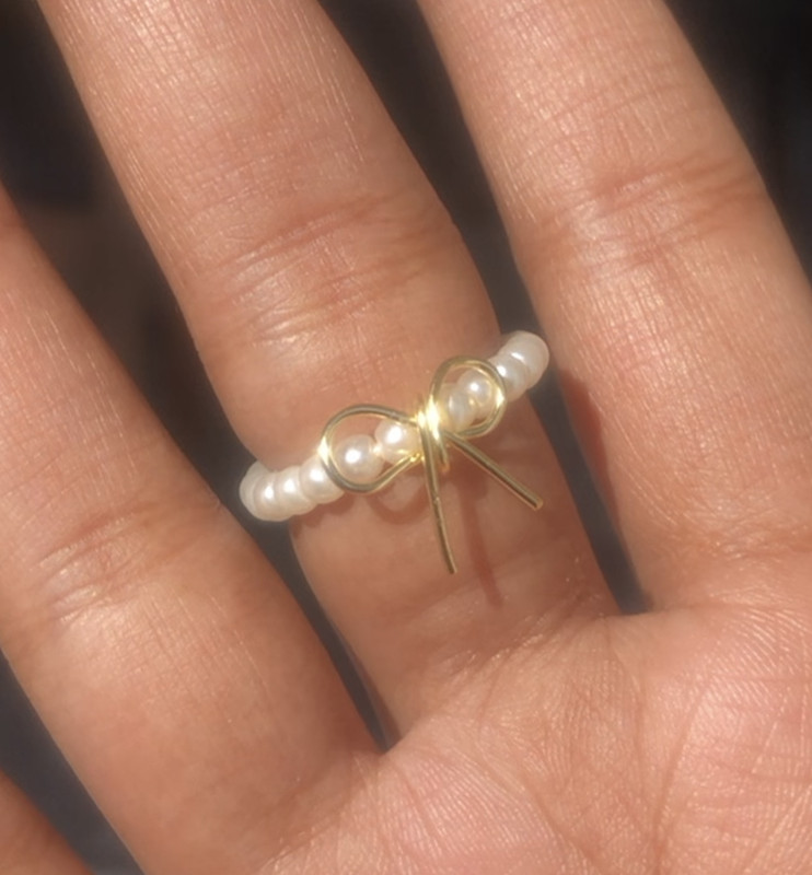 Pearl Bow ring