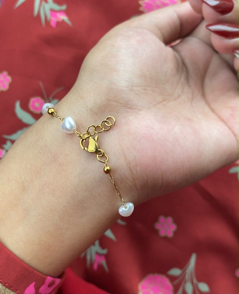 Permanent bracelet (Pearl Hearts)